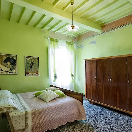 Spacious And Comfortable In Foiano Della Chiara - 125 M² Apartment